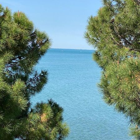 Apartment Mit Meerblick Am Strand Costa Azzura Градо Экстерьер фото